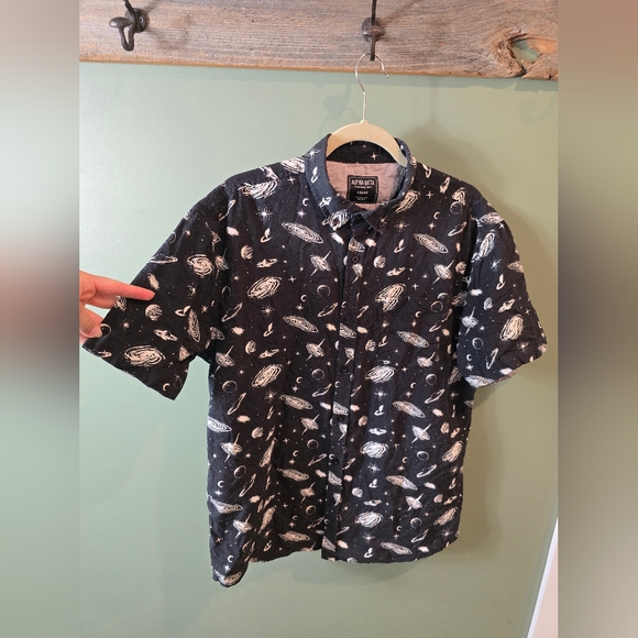 Galaxy Print- Black alpha beta mens shirt L sz - Picture 1 of 7